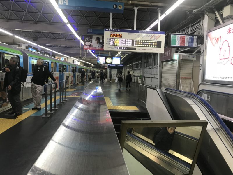 東京モノレールの浜松町駅