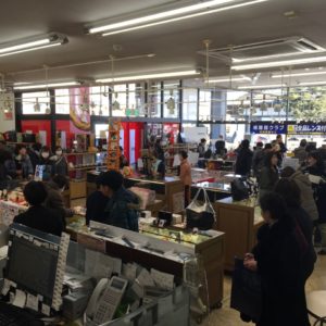 オプトナカムラの初売り、初日まもなく終了致します。