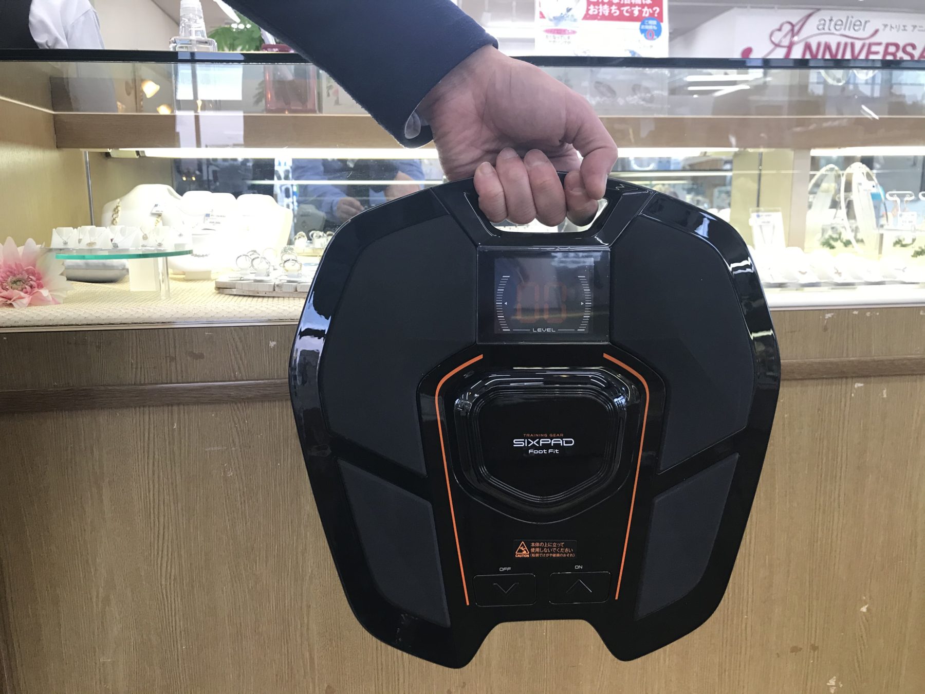 足裏とふくらはぎを鍛える_軽いシックスパッド